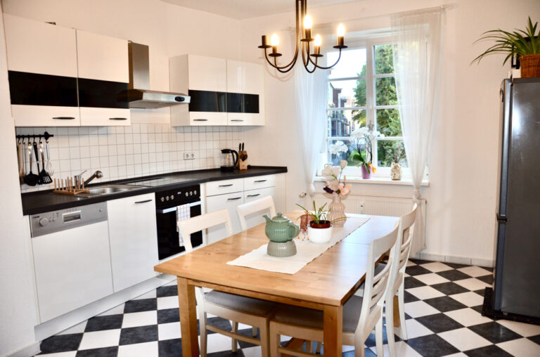 Schicke 2 Zimmer Wohnung mit Einbauküche – 1. OG – Hannover List-Gartenstadt . VERMIETET